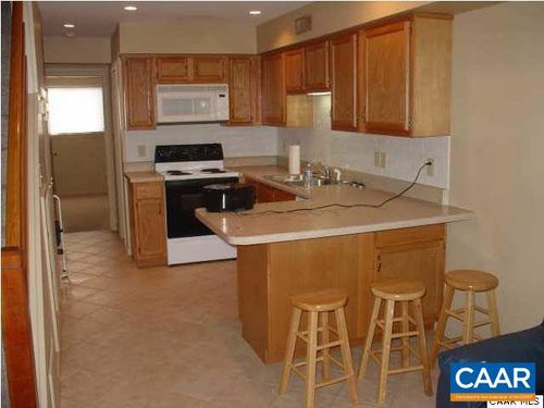 5-2100 Jefferson Park Ave, CHARLOTTESVILLE, VA, 22903-3042 | Card Image