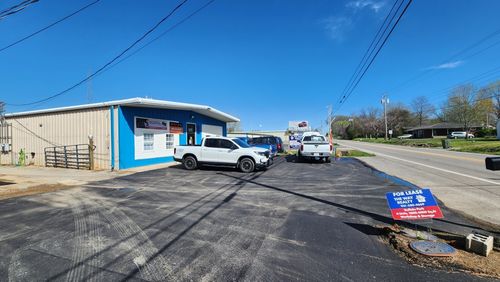 1411 Buffalo Rd, Lawrenceburg, TN, 38464-2066 | Card Image