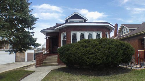 8242 Honore St, Chicago, IL, 60620-4644 | Card Image