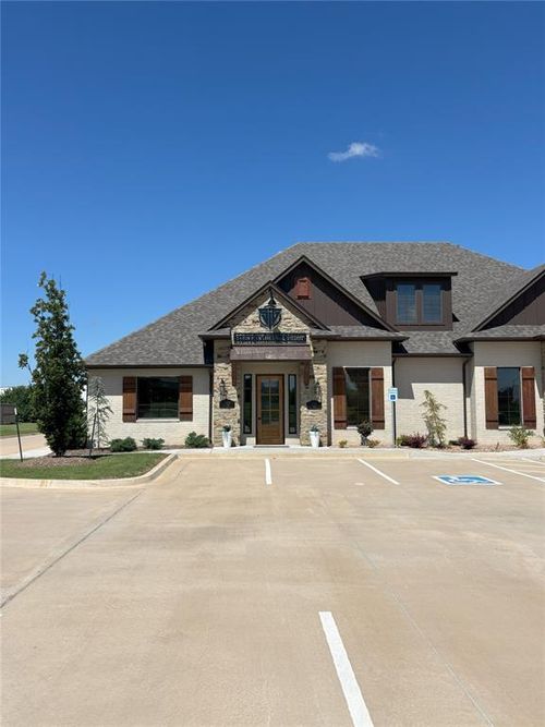 101-17933 N Pennsylvania Ave, Edmond, OK, 73012-9001 | Card Image