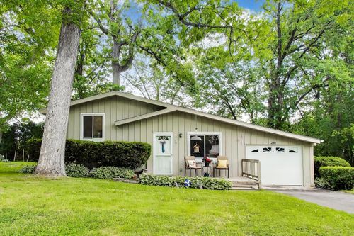 1281 Banbury Rd, Mundelein, IL, 60060-1126 | Card Image