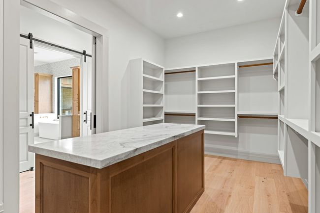 1318 Countryside Bnd, Home with 4 bedrooms, 5 bathrooms and 3 parking in Fredericksburg TX | Image 31