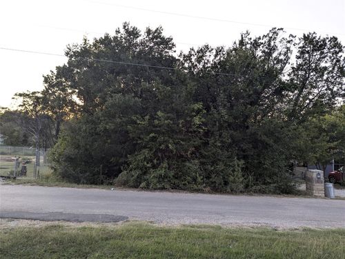 914 Indian Creek Dr, Granbury, TX, 76048-5321 | Card Image