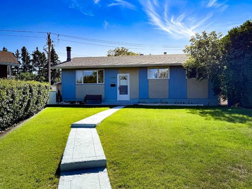 42 Harrow Pl Sw, Calgary, AB, T2V3A9 | Card Image