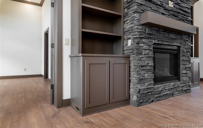 5560 Old Vincennes Rd, Home with 4 bedrooms, 4 bathrooms and null parking in Floyds Knobs IN | Image 49
