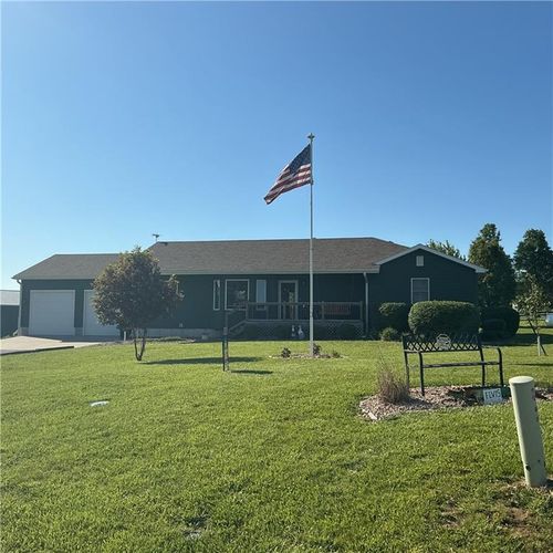 2915 Oak Hill Rd, Vassar, KS, 66543-9140 | Card Image