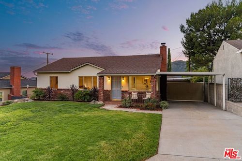 3330 Paraiso Way, Glendale, CA, 91214-1249 | Card Image
