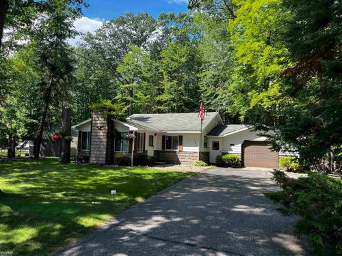 194 Springwood Dr, Prudenville, MI, 48651-9591 | Card Image