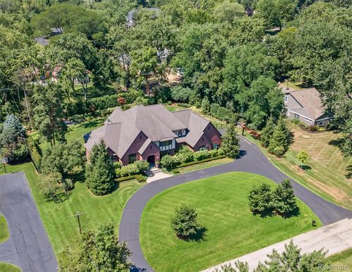 7340 Chula Vista Ln, Bloomfield Hills, MI, 48301-3916 | Card Image