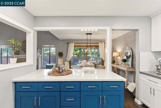 Elegant Quartz Counters | Image 9