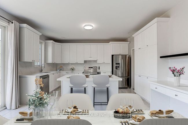 2433 Equestrian Cres, House other with 4 bedrooms, 4 bathrooms and 4 parking in Oshawa ON | Image 5