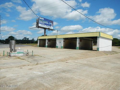 911 Highway 19 N, Meridian, MS, 39307-5802 | Card Image