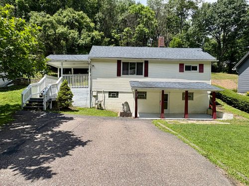 511 California Hollow Rd, Imperial, PA, 15126-9141 | Card Image