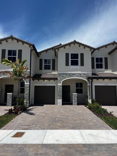 2455-2455 Se 28th Ave, Homestead, FL, 33035 | Card Image