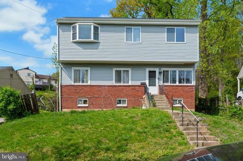 5614 64th Ave, RIVERDALE, MD, 20737-2519 | Card Image