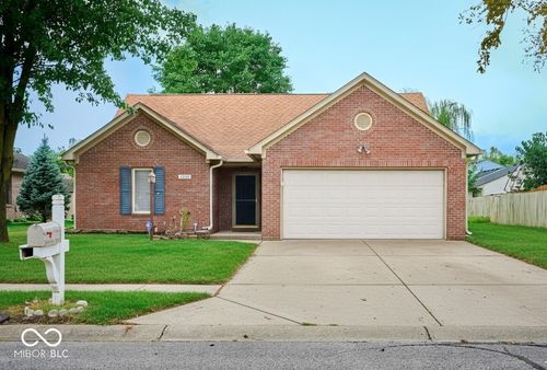 7732 Silver Fox Dr, Indianapolis, IN, 46217-2918 | Card Image