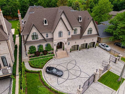 29 Denham Dr, Richmond Hill, ON, L4C6H6 | Card Image