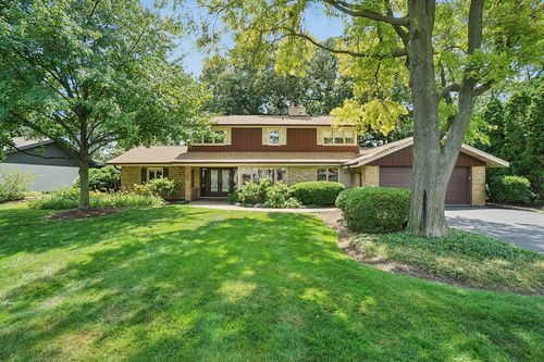 147 Timber View Dr, Oak Brook, IL, 60523-1452 | Card Image