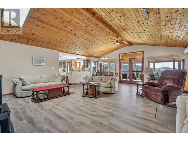 30 Osborne Rd, House other with 3 bedrooms, 2 bathrooms and 4 parking in Summerland BC | Image 27