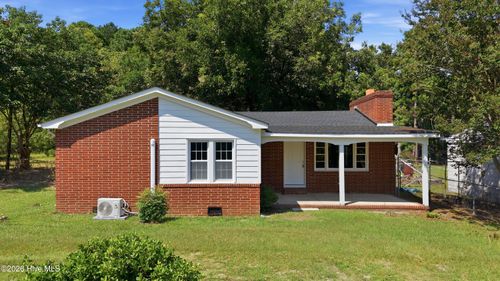 901 E Nash St, Spring Hope, NC, 27882-8623 | Card Image