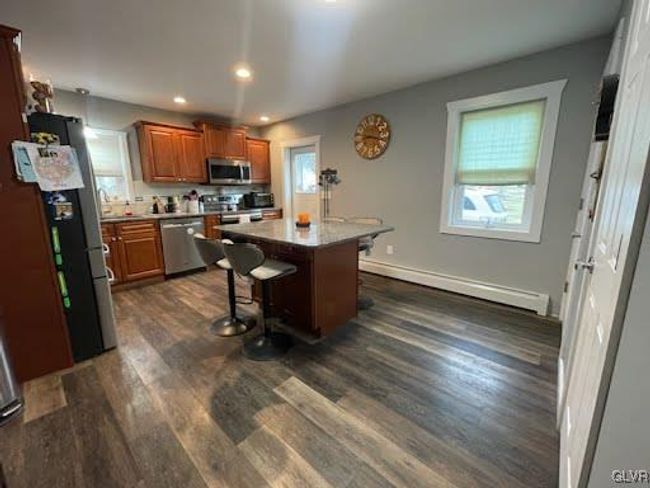 4402 Kitchen | Image 25
