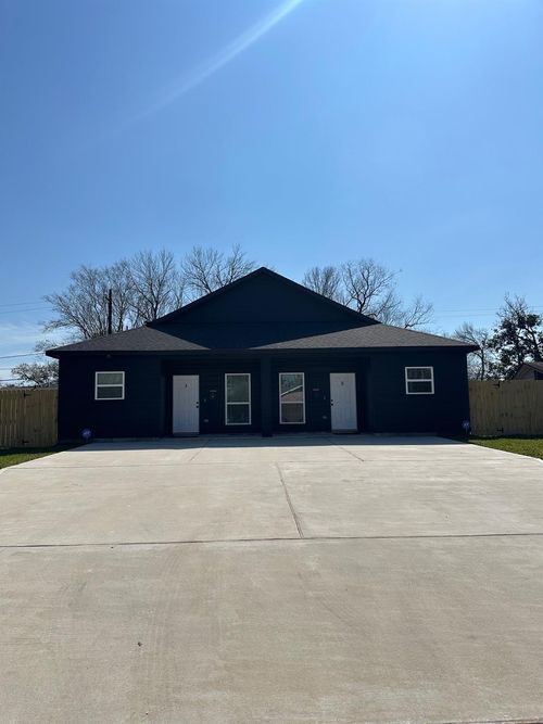 b-5774 Heron Dr, Houston, TX, 77033-2212 | Card Image