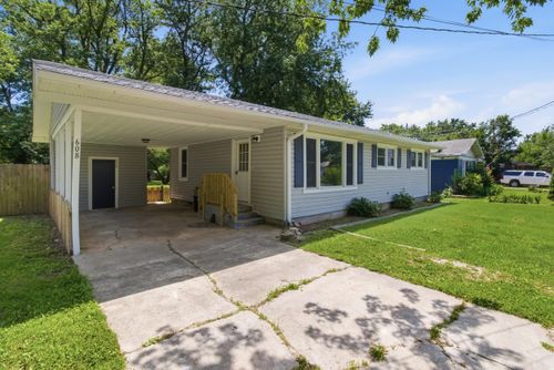 608 S High St, Mountain Grove, MO, 65711-2023 | Card Image