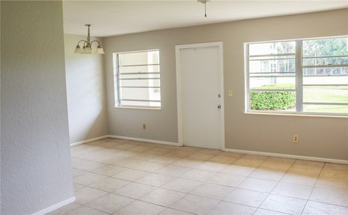apt-105-12 Vista Gardens Trl, Vero Beach, FL, 32962-1712 | Card Image