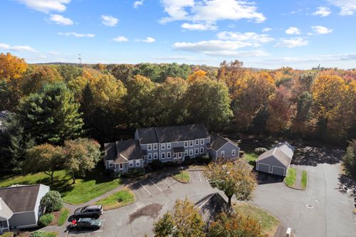 apt-d-213 Oakland St, Manchester, CT, 06042-8255 | Card Image