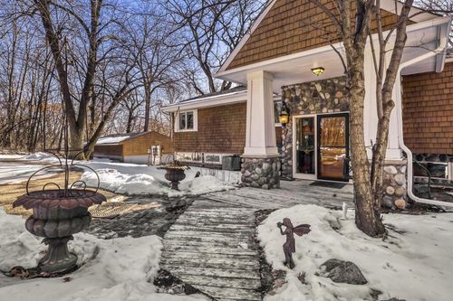 2081 Meeting Street, Wayzata, MN, 55391 | Card Image