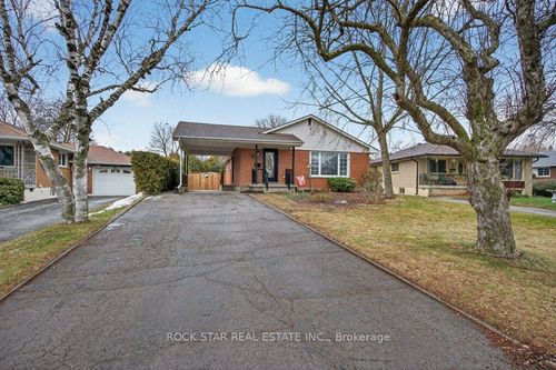 15 Marshall St, Brantford, ON, N3R3C8 | Card Image