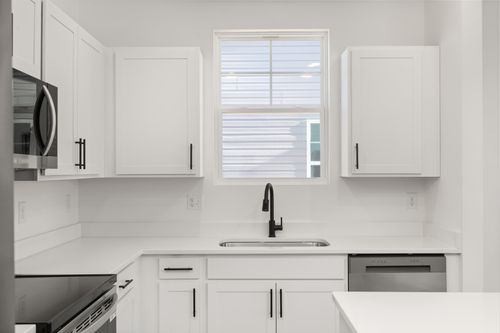 1116 Marlowe Lndg, Nashville, TN, 37207-3761 | Card Image