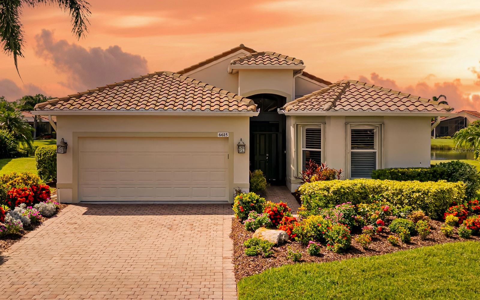 41st Street Cir, Sarasota, FL 34243