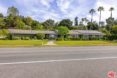 1162 Calle Yucca, Thousand Oaks, CA, 91360-2237 | Card Image