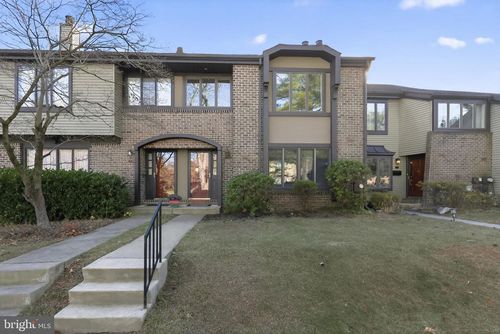 7 Garrison Pl, NEWTOWN, PA, 18940-1711 | Card Image