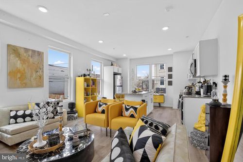 2f-2352 W Thompson Street, PHILADELPHIA, PA, 19121 | Card Image