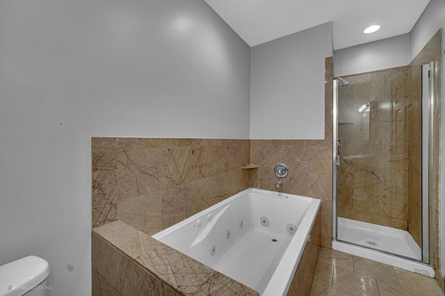 APT-2 - 4829 S Prairie Ave, Condo with 3 bedrooms, 2 bathrooms and 1 parking in CHICAGO IL | Image 18
