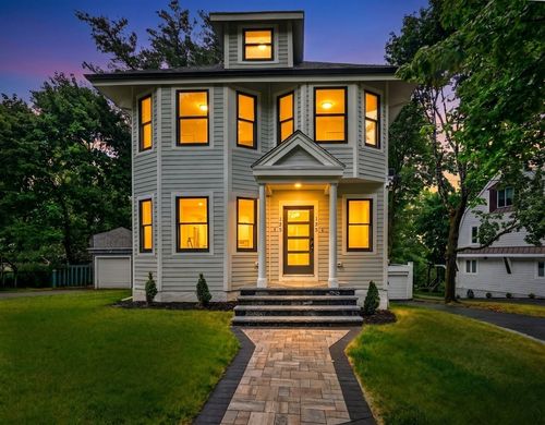 1-123-125 Mount Vernon St, Newton, MA, 02465-2534 | Card Image