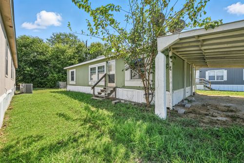 431 Country Living Dr, Newark, TX, 76071-3829 | Card Image