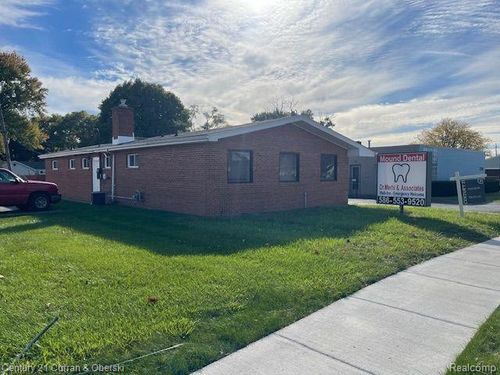 32520 Mound Rd, Warren, MI, 48092-3870 | Card Image