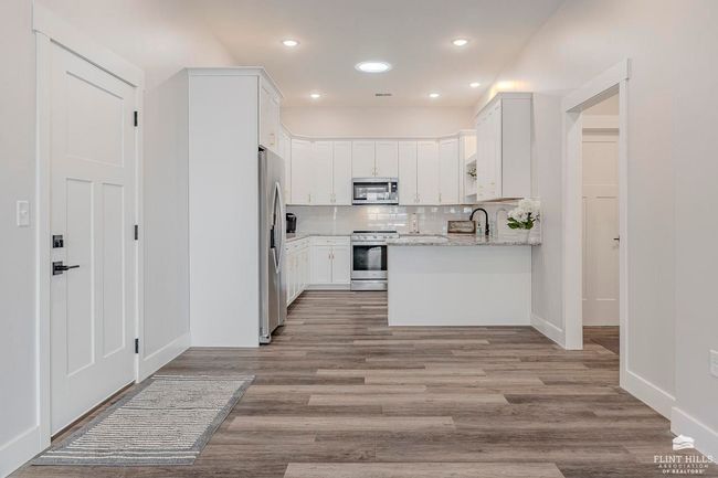 4115 Scenic Xing, Condo with 3 bedrooms, 2 bathrooms and null parking in Manhattan KS | Image 11