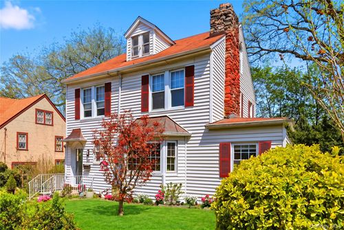 30 Rossmore Ave, Yonkers, NY, 10708-5622 | Card Image