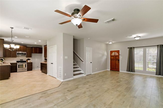 12106 Hawthorne Hill Cir, House other with 3 bedrooms, 3 bathrooms and 2 parking in Humble TX | Image 9