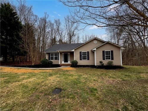 332 Cutty Sark Rd, Winston Salem, NC, 27103-5931 | Card Image