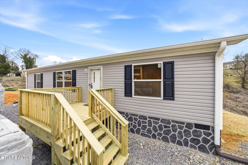 124 Riverview Dr, Loudon, TN, 37774-1539 | Card Image