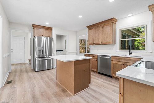 103 Osprey Pt, Yorktown, VA, 23692-4345 | Card Image