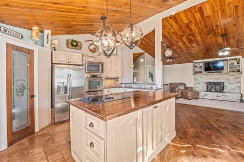 2029 Austin Aisle, Tool, TX, 75143-1705 | Card Image