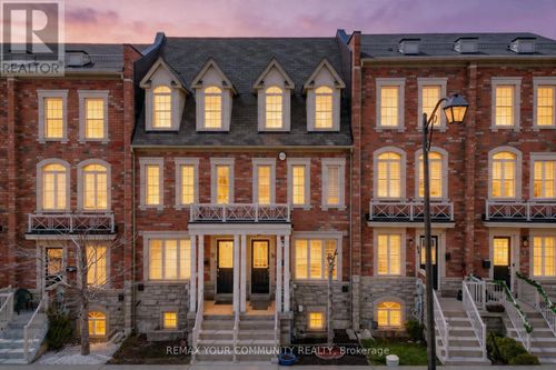 10 Ted Wray Circle, Toronto (Downsview-Roding-CFB), ON, M3L0G7 | Card Image