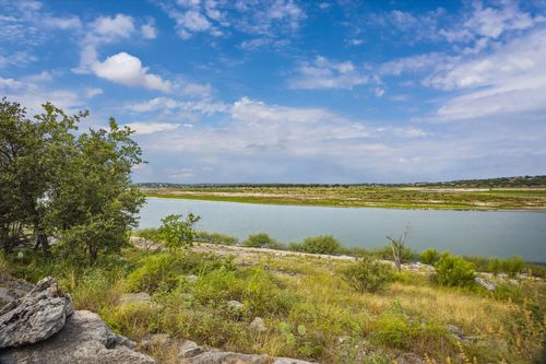742 Park Shrs, Canyon Lake, TX, 78133-2907 | Card Image