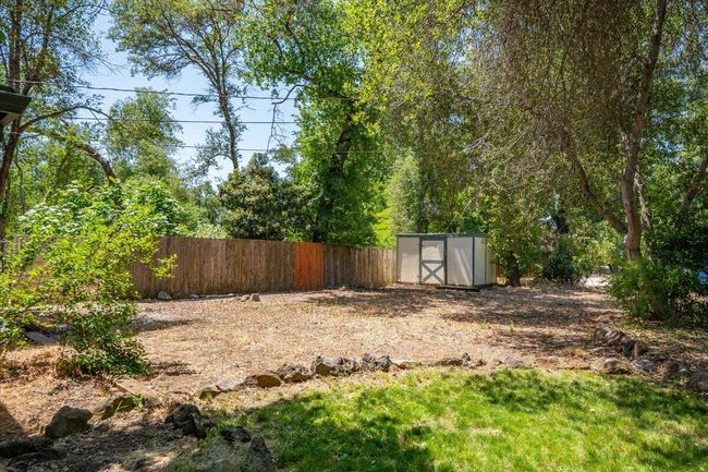 2551 S Waverly Ave, House other with 3 bedrooms, 2 bathrooms and null parking in Redding CA | Image 46